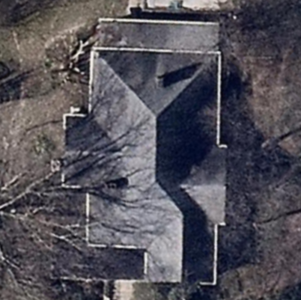what-to-do-when-a-tree-falls-on-your-roof