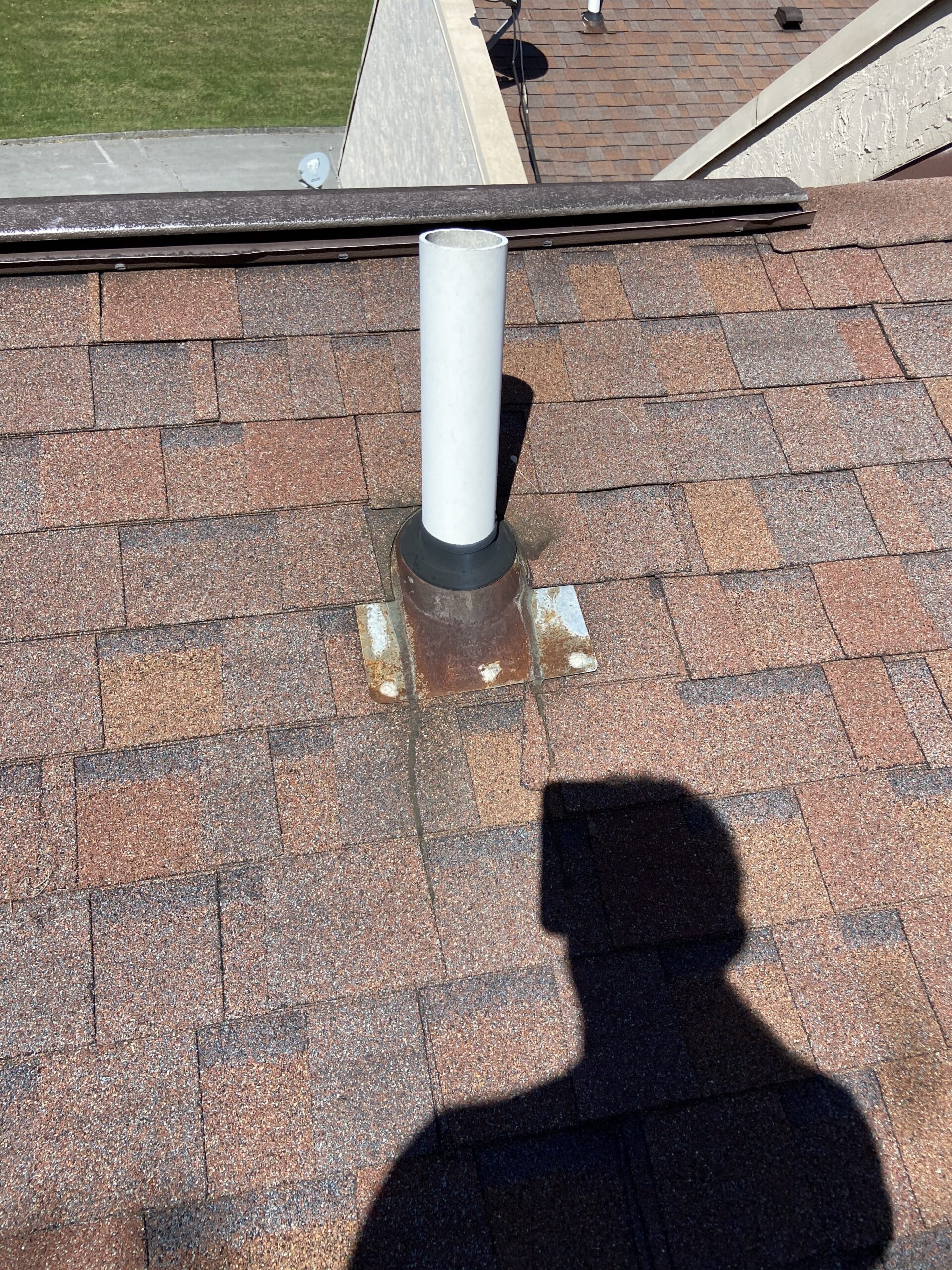 Roof pipe flashing