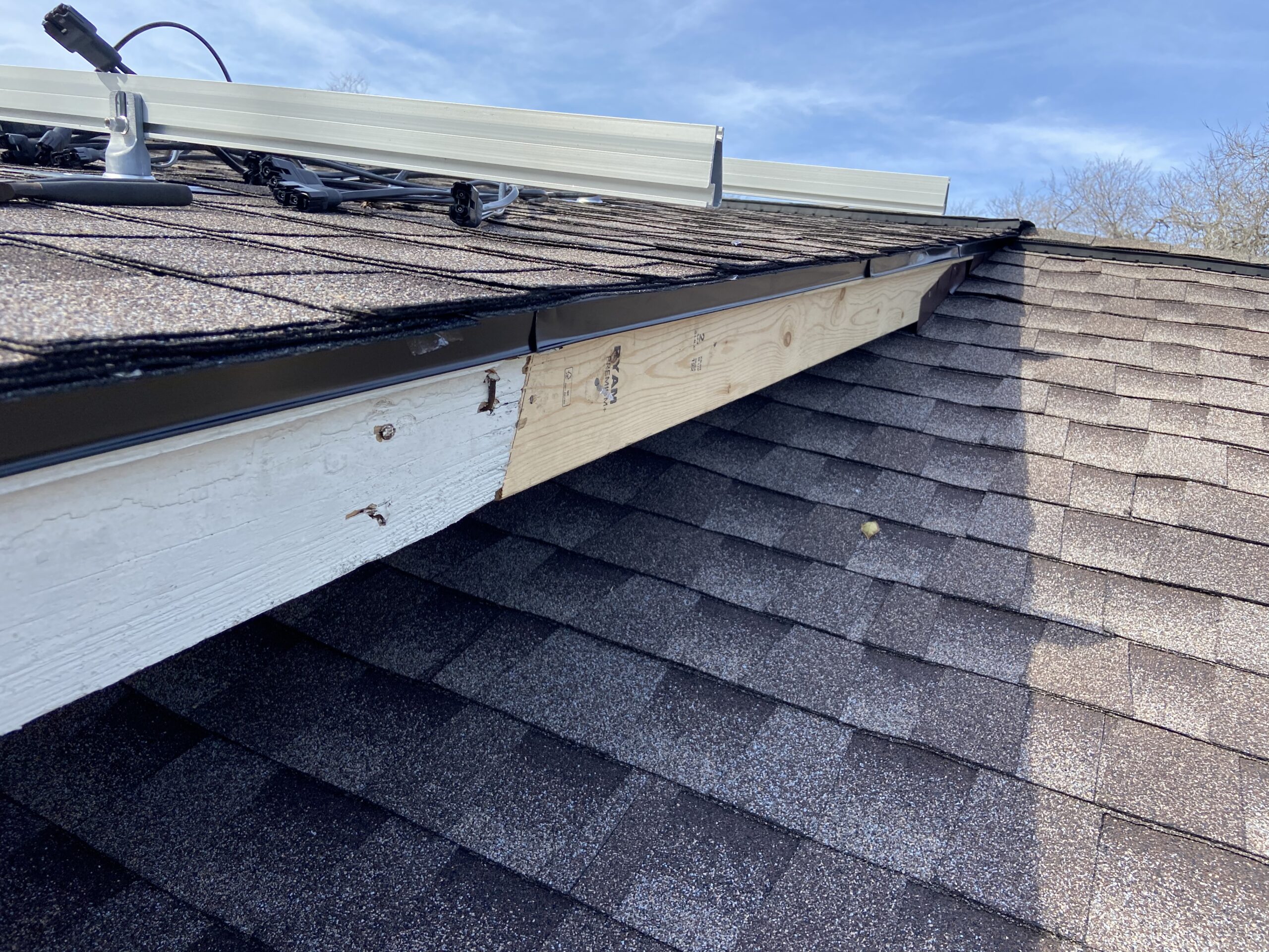 This is a picture of a facia board that was replace for structural reasons during a roofing project that we did in Knoxville Tennessee
