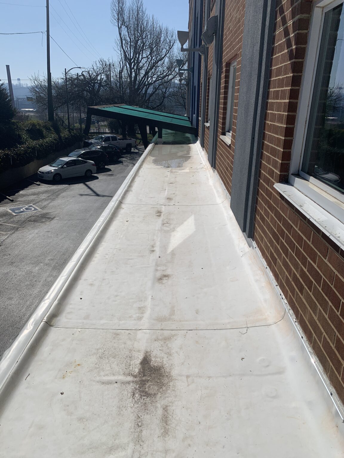 Taper Flat Roof System With Poor Water Management In Knoxville