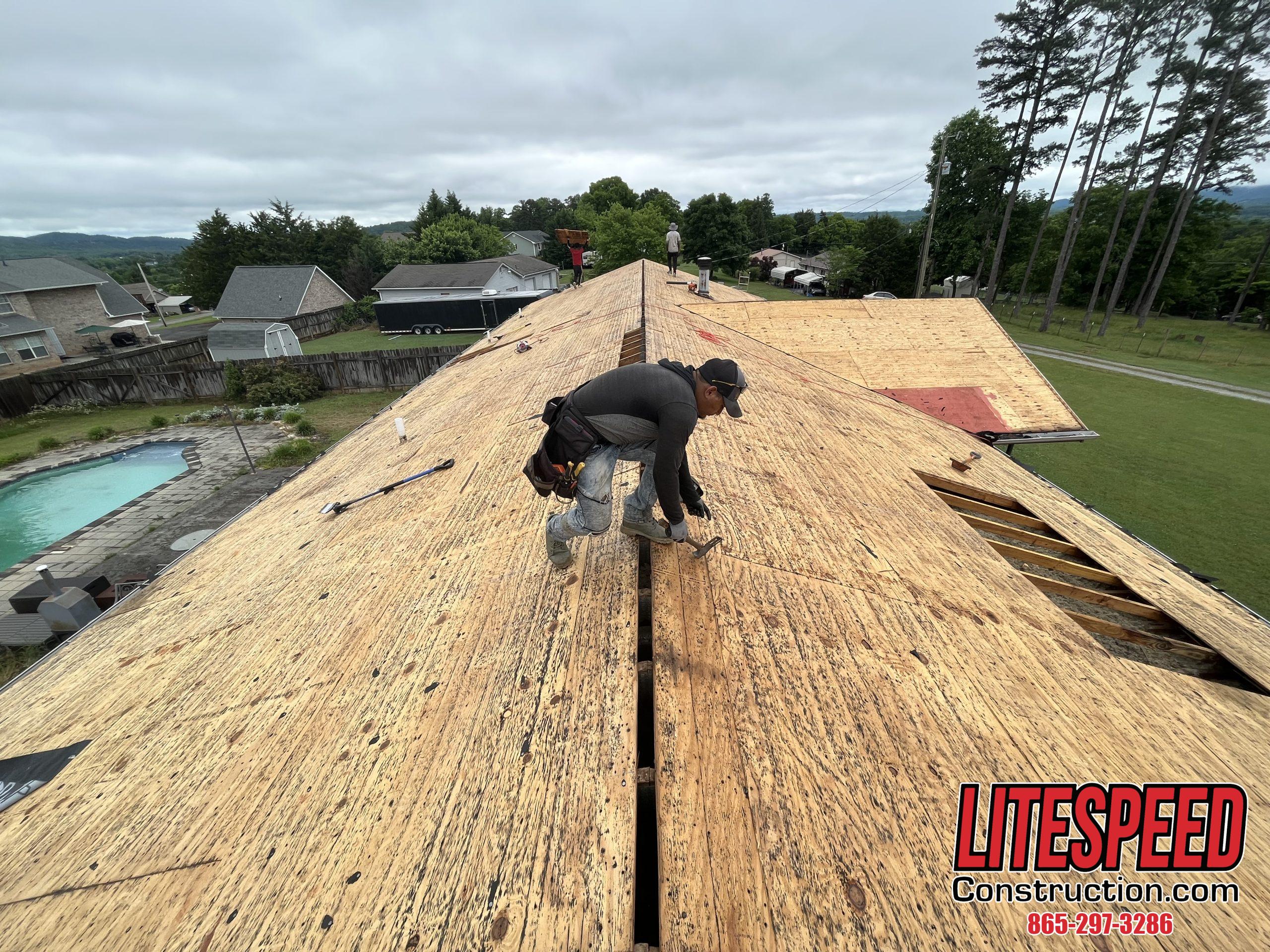 Knoxville TN new shingle roof installation, shingle roof installation Knoxville, roofing contractor Knoxville TN, new roof installation Knoxville TN, residential shingle roof Knoxville, affordable shingle roof installation Knoxville, professional roofing services Knoxville, asphalt shingle roof installation Knoxville TN, durable shingle roof Knoxville TN, roof replacement Knoxville TN, energy-efficient shingle roof Knoxville, roof maintenance services Knoxville TN