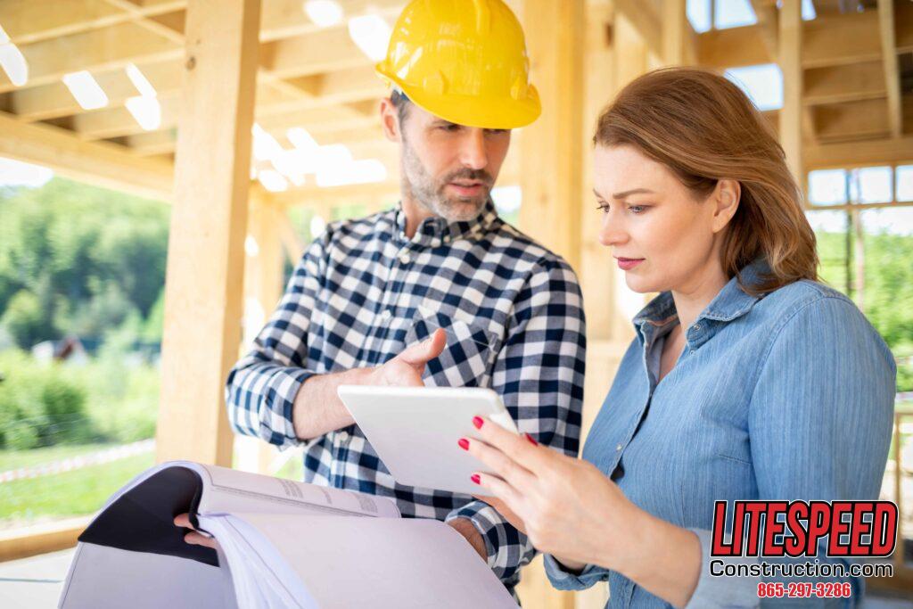 roofing expert in knoxville, roofer explains to customer, best roofing customer service in knoxville, top roofing customer service knoxville tn