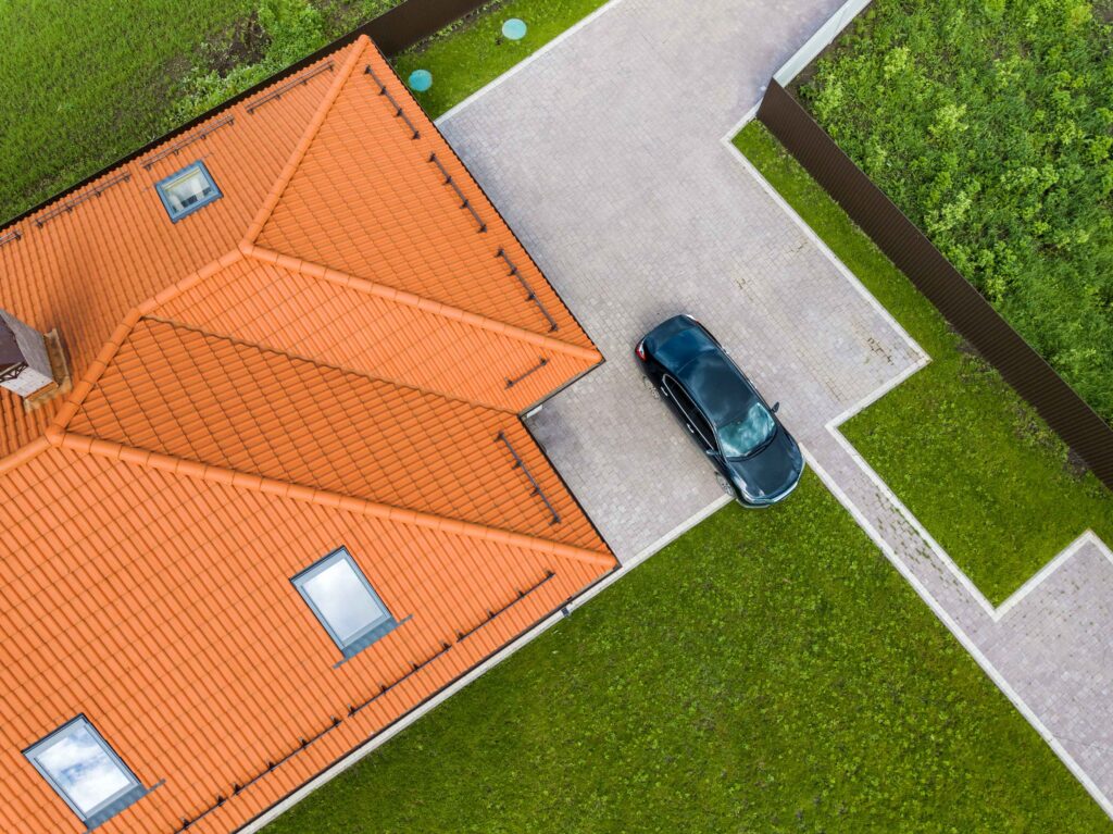 roof measurement methods, roofing companies Knoxville TN, drone roof measurement, traditional roof measurement, satellite roof imaging, roof measurement software, blueprint roof analysis, accurate roof measurements, roofing technology Knoxville, roof measurement tools, pros and cons of roof measurement, best roof measurement methods, aerial roof measurements, roofing project estimates, Knoxville roofers