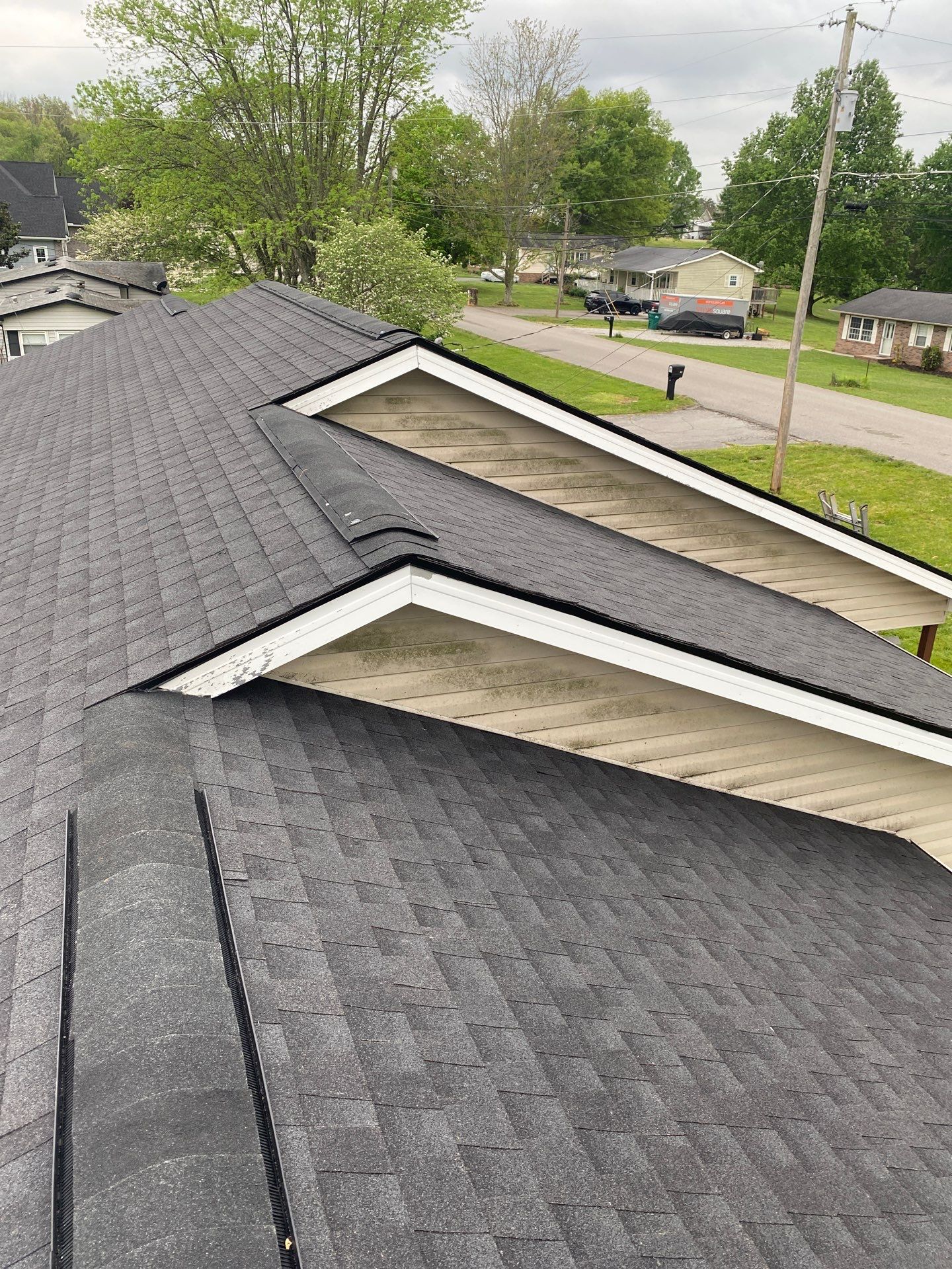 straight shingle rows, new roof ridge vents