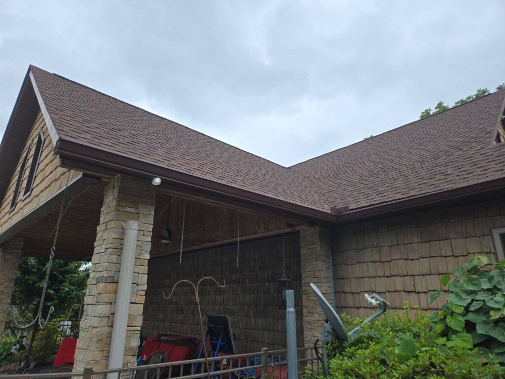 estimate the cost of a new roof, roof cost calculator TN, Knoxville roof estimate, average roof cost Knoxville, roofing labor costs TN, roof replacement estimate, roofing bid TN, Litespeed Construction Knoxville, how to estimate roofing materials, roofing inspection TN, cost to reroof home, 2025 roofing prices TN, asphalt roof calculator, metal roof estimator, roof financing Knoxville