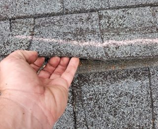WHAT DO INSURANCE ADJUSTERS LOOK FOR ON ROOFS?